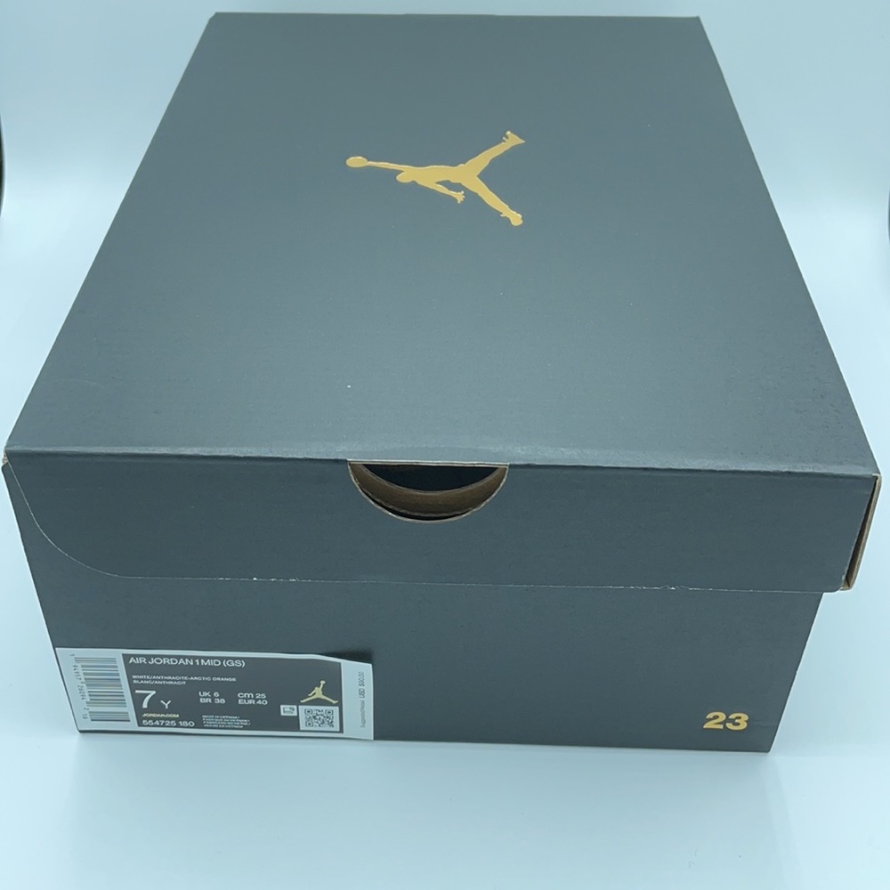 NIKE Air Jordan 1 MID Arctic Orange GS 554725-180 - Picture 10 of 11
